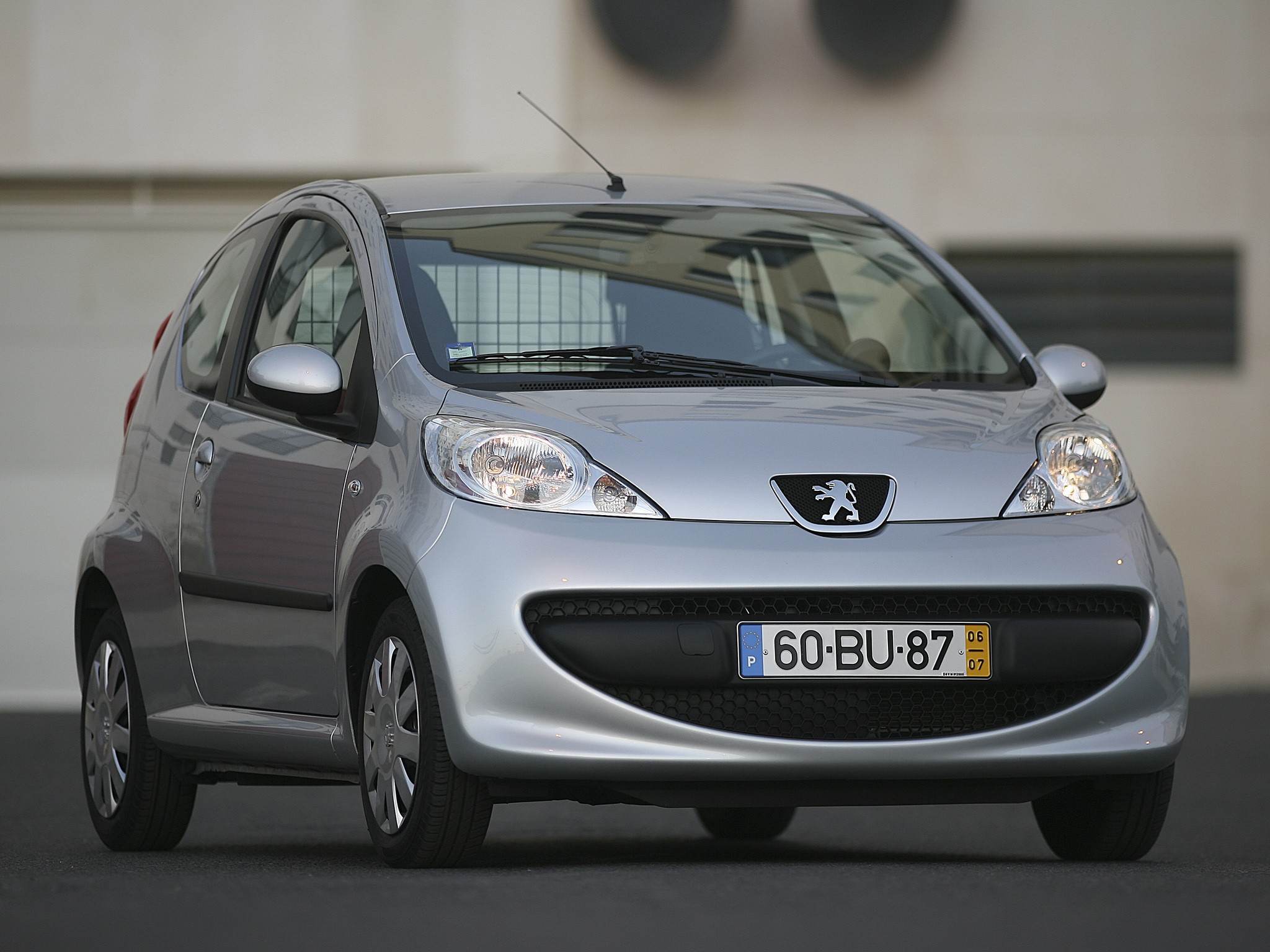 Peugeot 107 3 Doors photo 20
