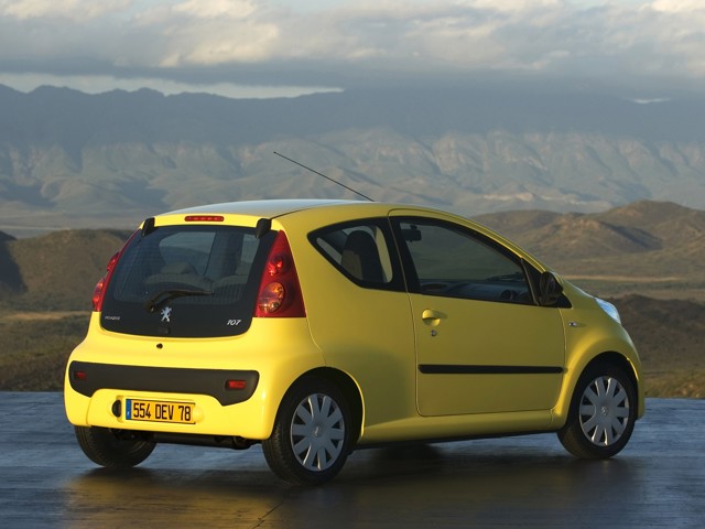 Peugeot 107 3 Doors photo 25