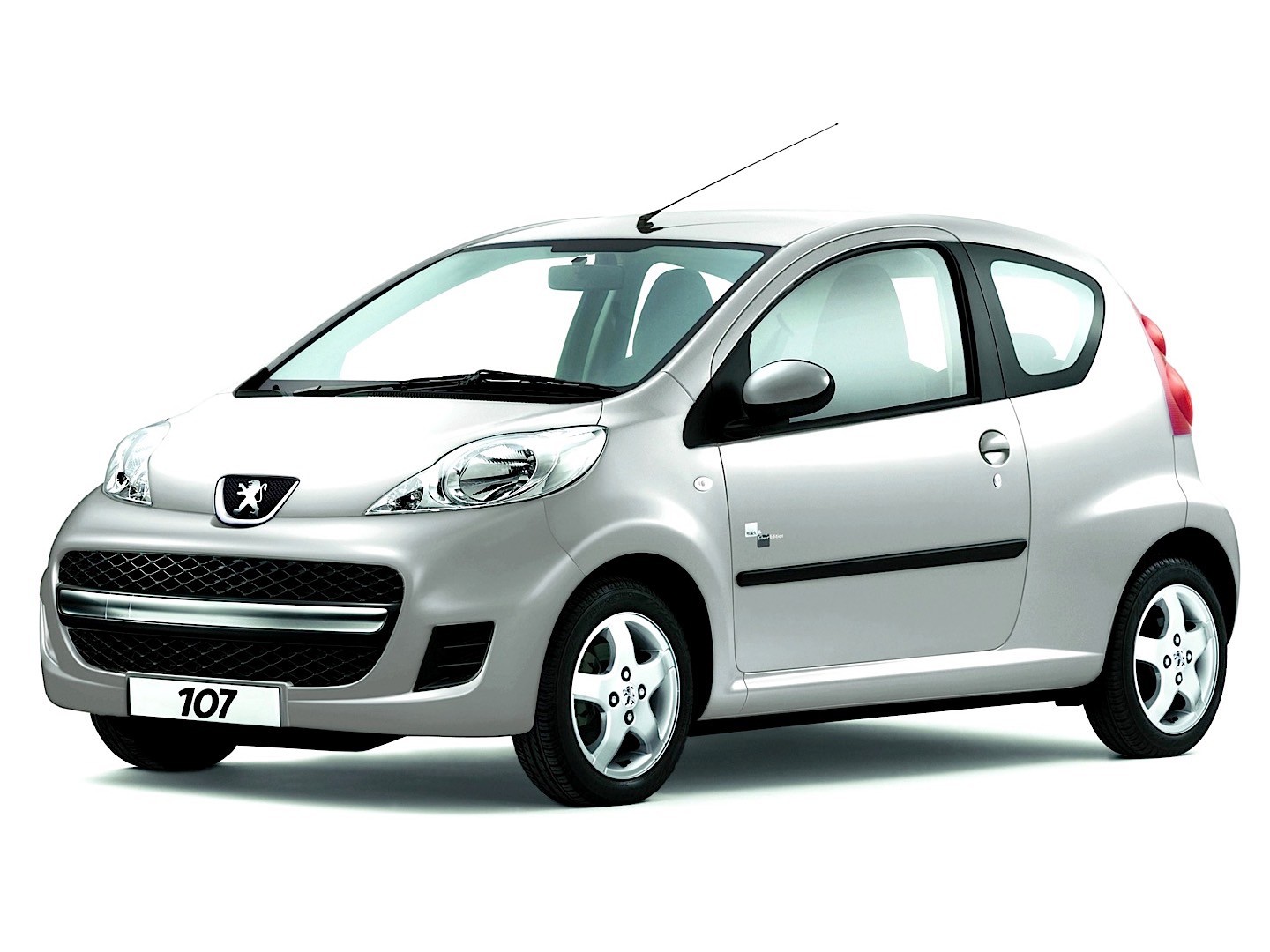 Peugeot 107 3 Doors photo 7