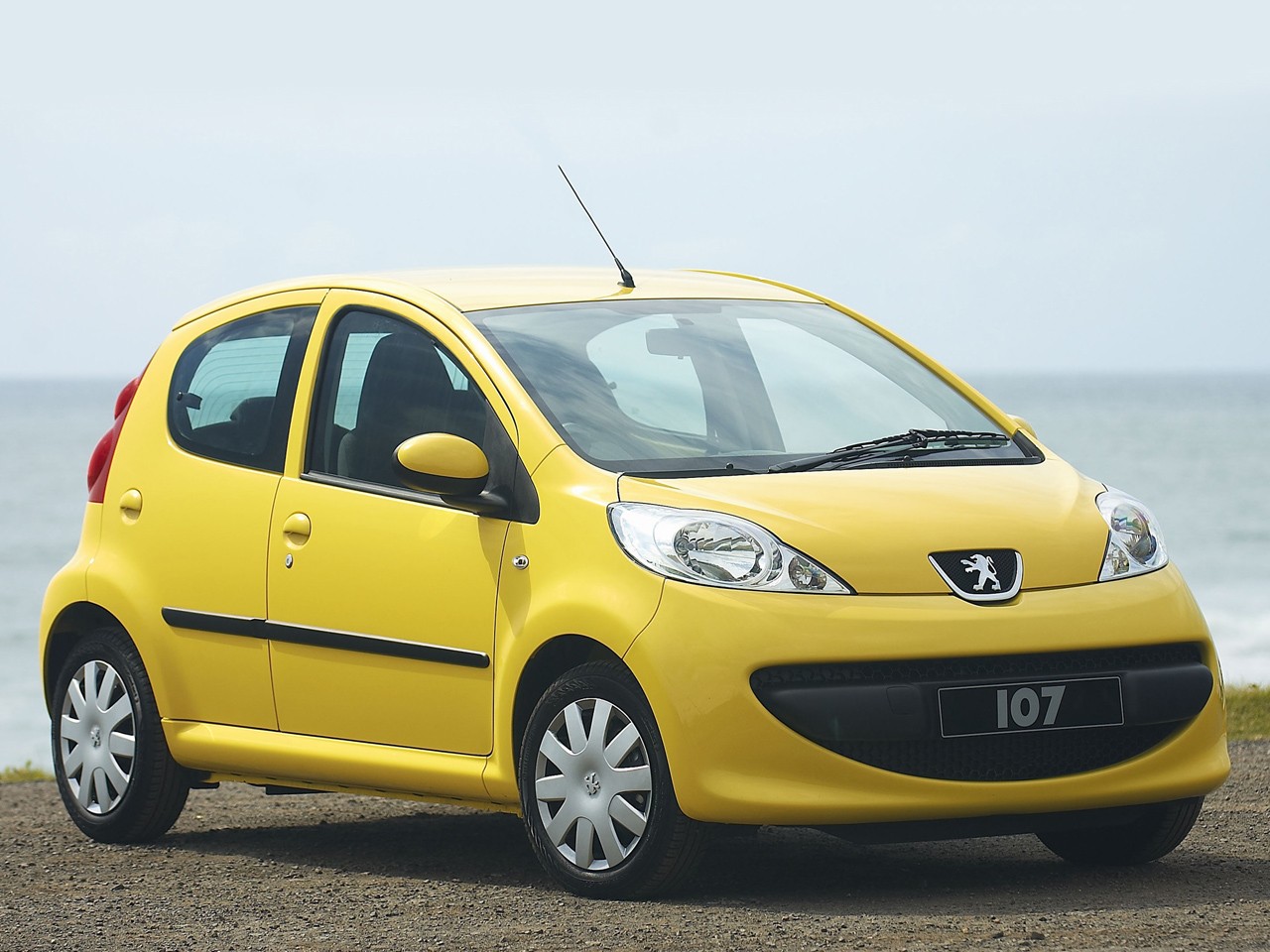 Peugeot 107 5 Doors photo 6