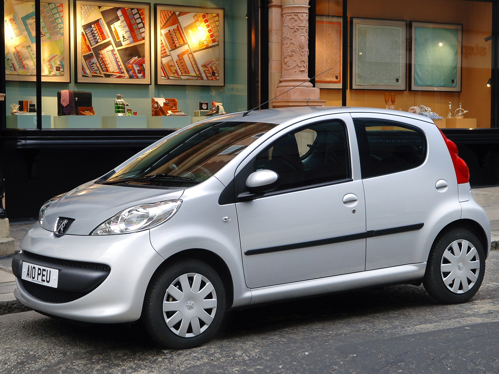 Peugeot 107 5 Doors photo 16