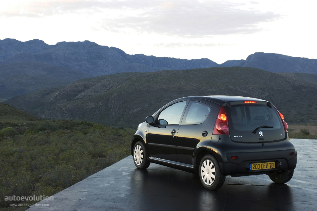 Peugeot 107 5 Doors photo 2