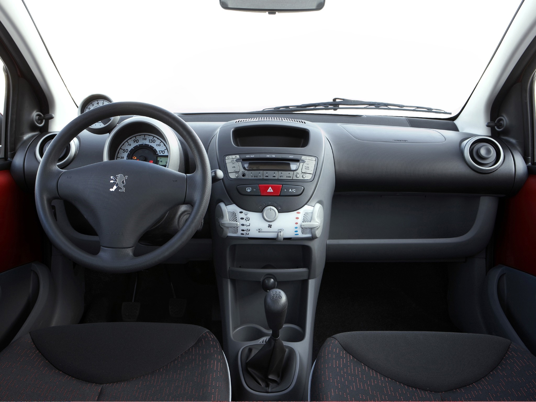 Peugeot 107 5 Doors photo 41