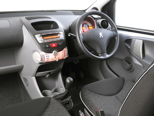 Peugeot 107 5 Doors photo 43