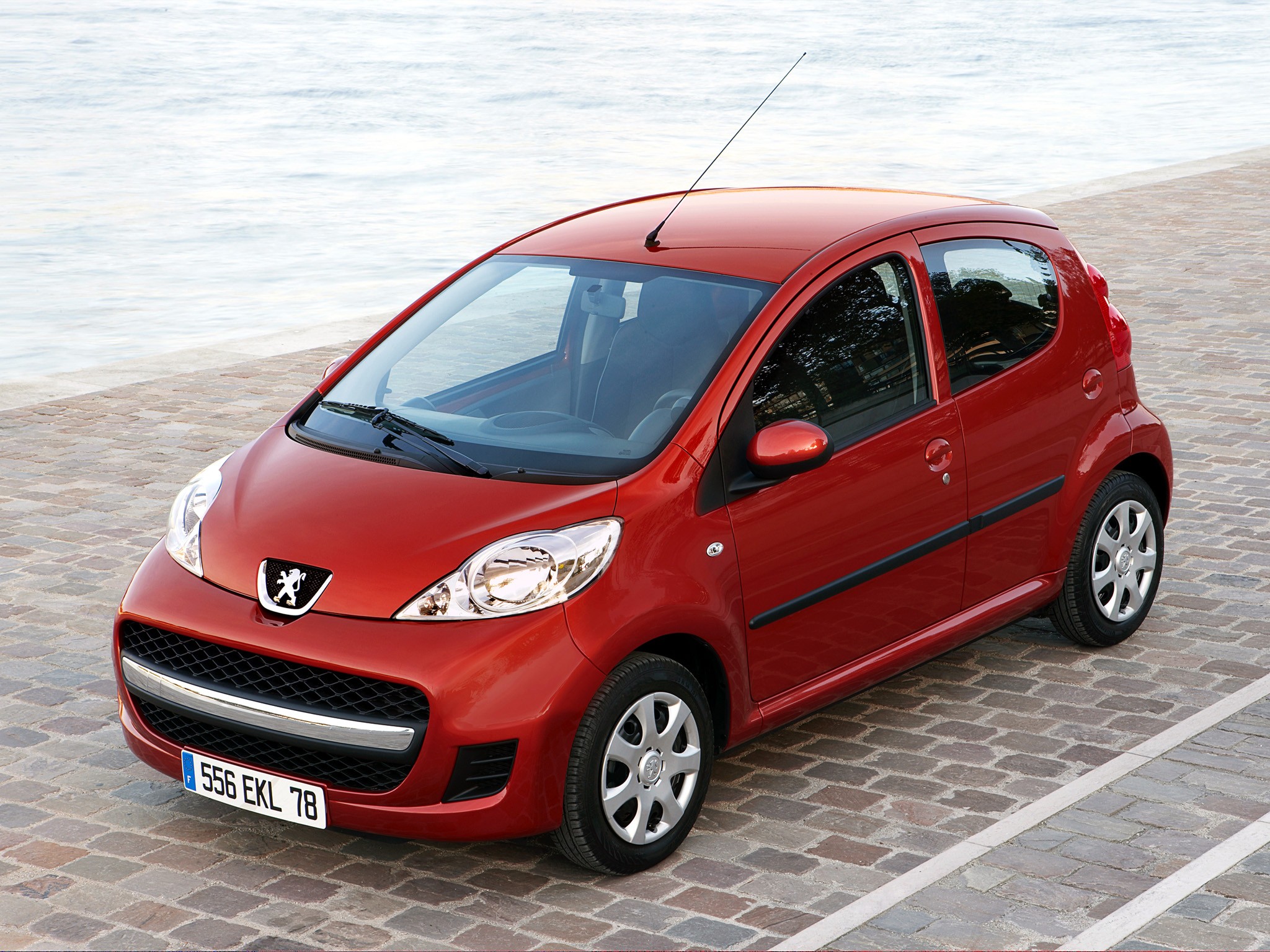 Peugeot 107 5 Doors photo 22