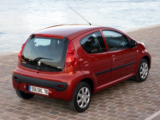 Peugeot 107 5 Doors photo 23