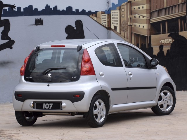 Peugeot 107 5 Doors photo 32