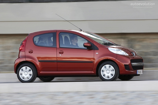 Peugeot 107 5 Doors photo 10