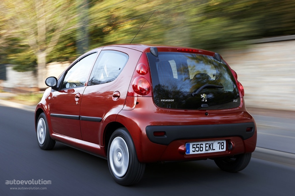 Peugeot 107 5 Doors photo 11