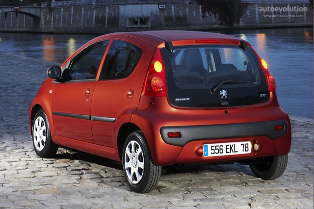 Peugeot 107 5 Doors photo 2