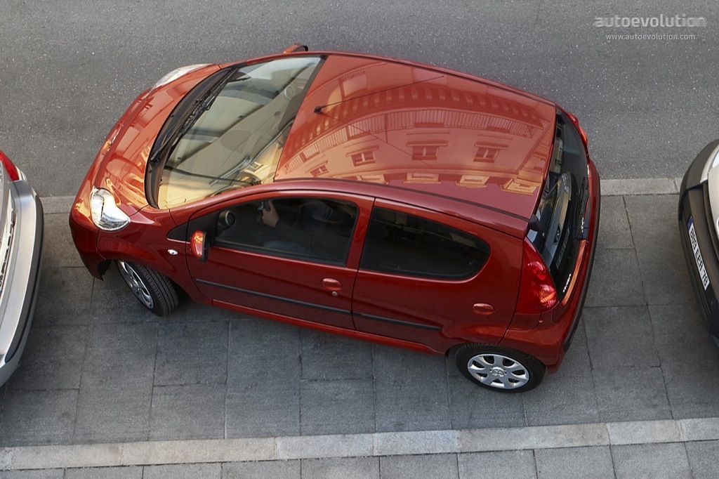 Peugeot 107 5 Doors photo 8