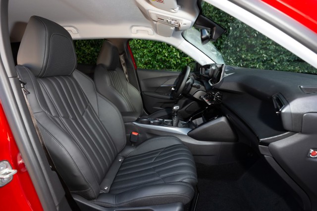 Peugeot 2008 Foto 110