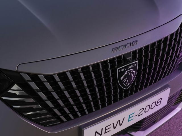 Peugeot 2008 foto 2