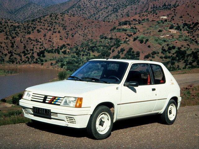 Peugeot 205 photo 18