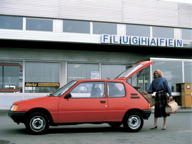 Peugeot 205 photo 21