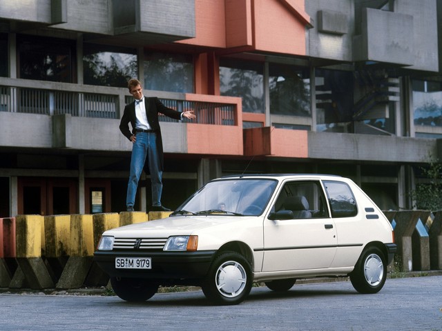 Peugeot 205 photo 22