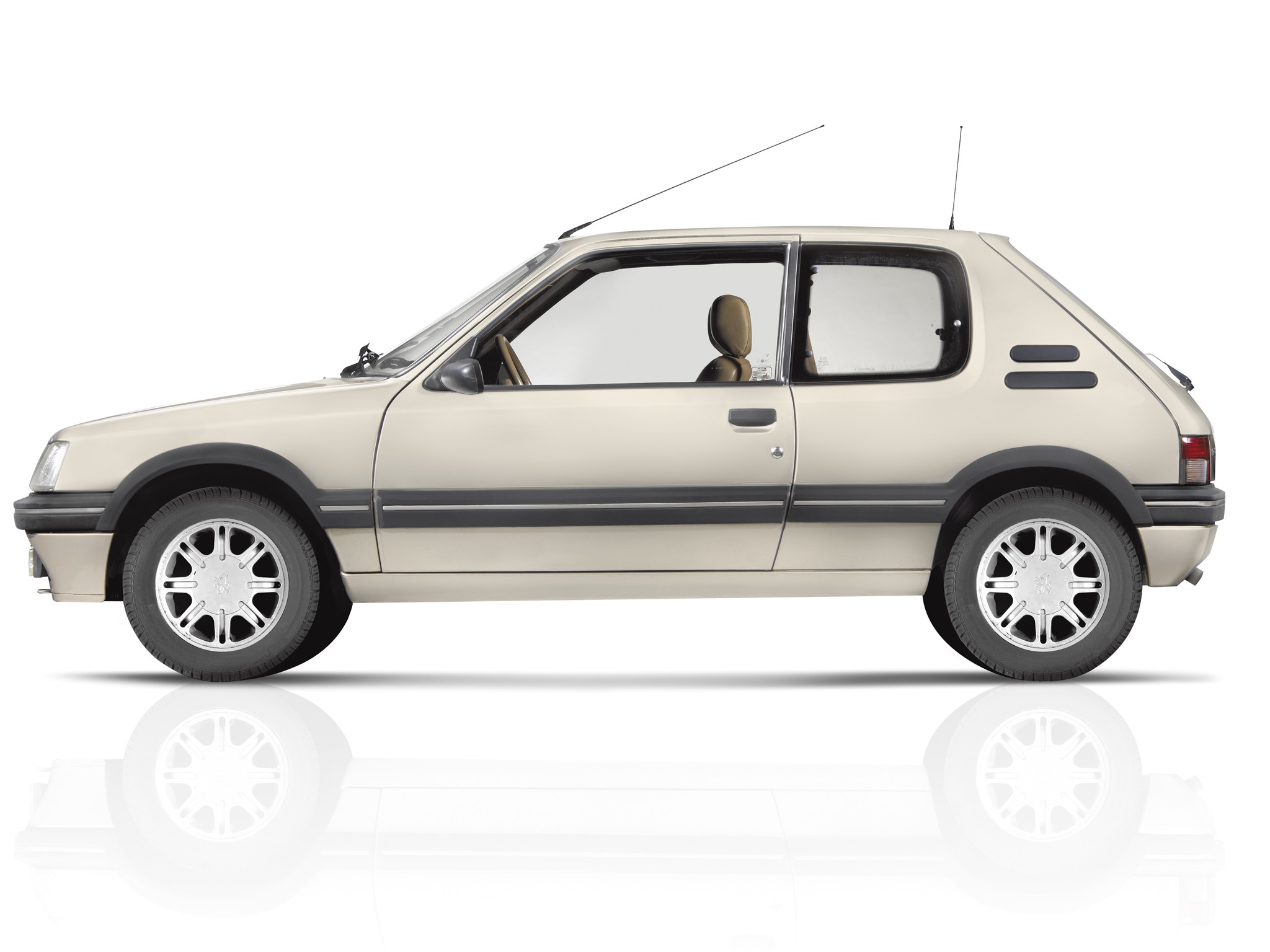 Peugeot 205 photo 25