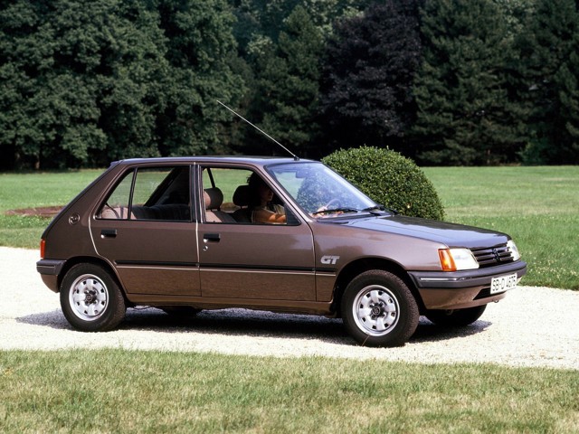 Peugeot 205 photo 11