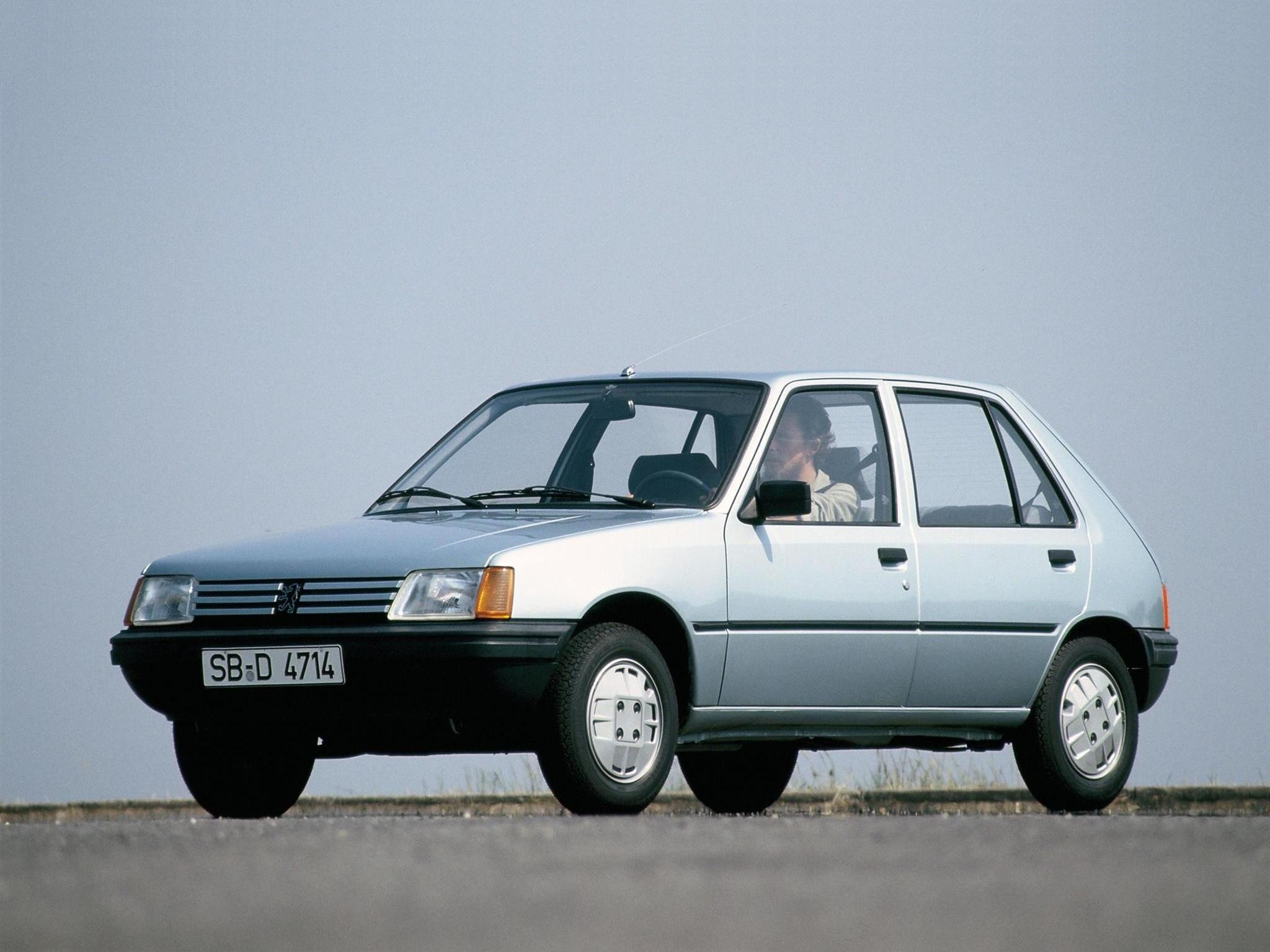 Peugeot 205 photo 15