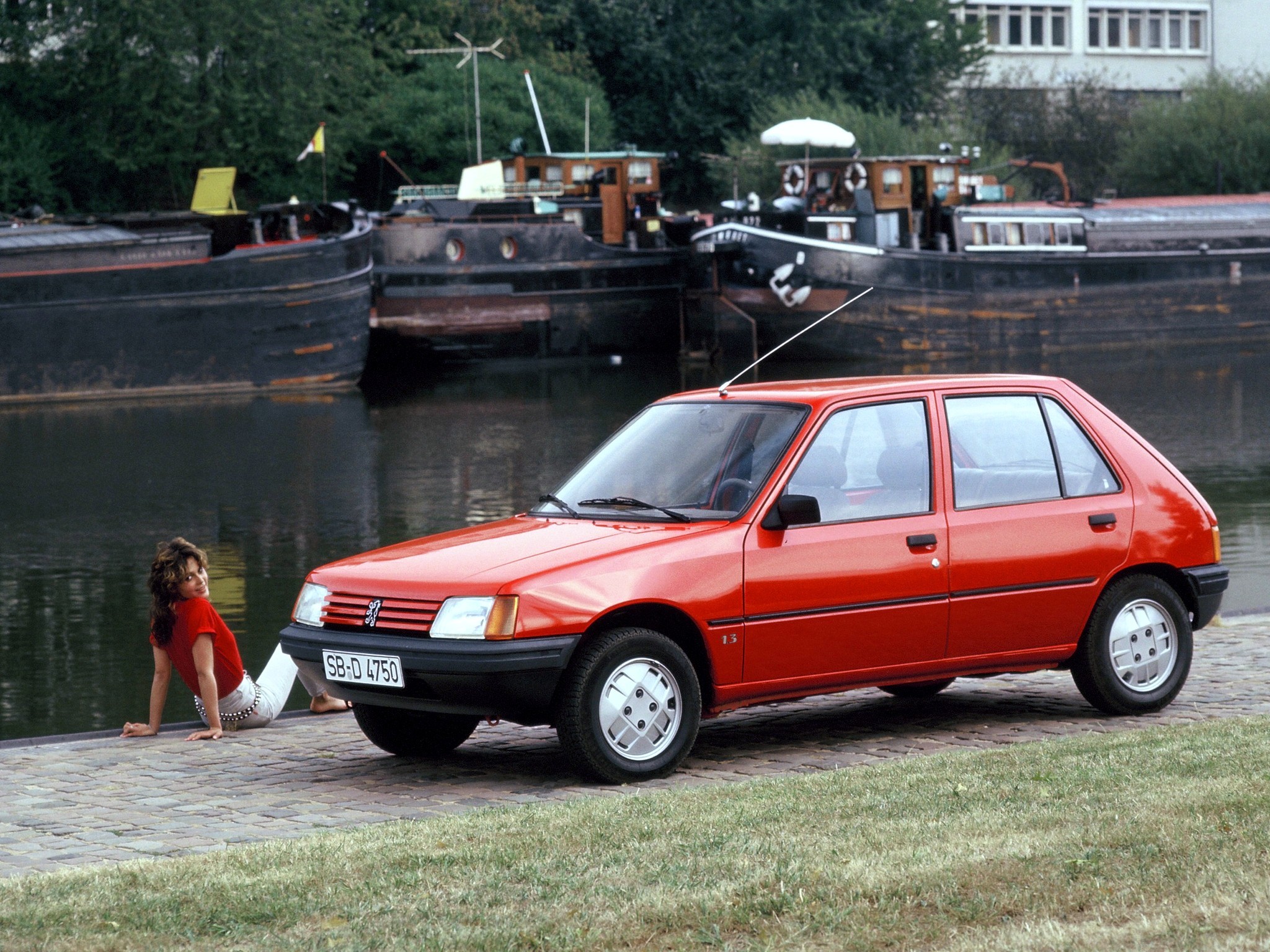 Peugeot 205 photo 18