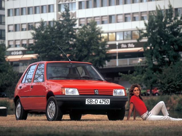 Peugeot 205 photo 22