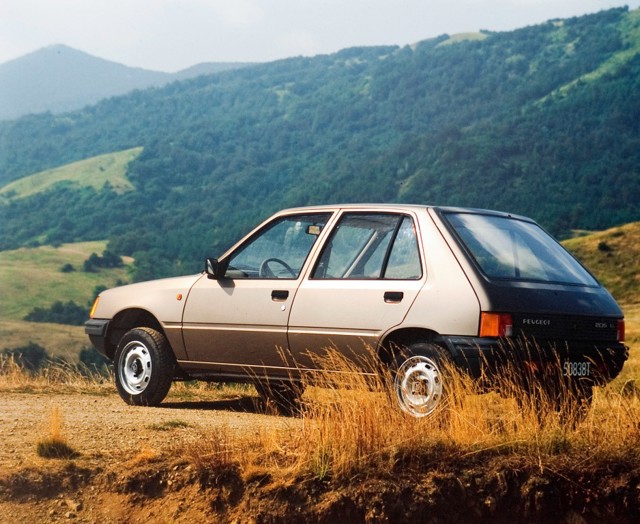 Peugeot 205 photo 28