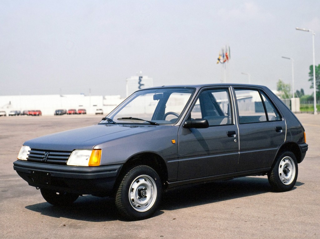 Peugeot 205 photo 31