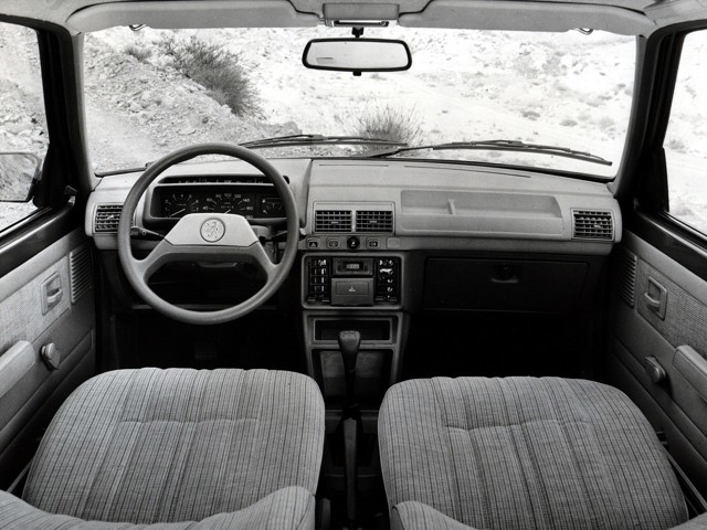 Peugeot 205 photo 40