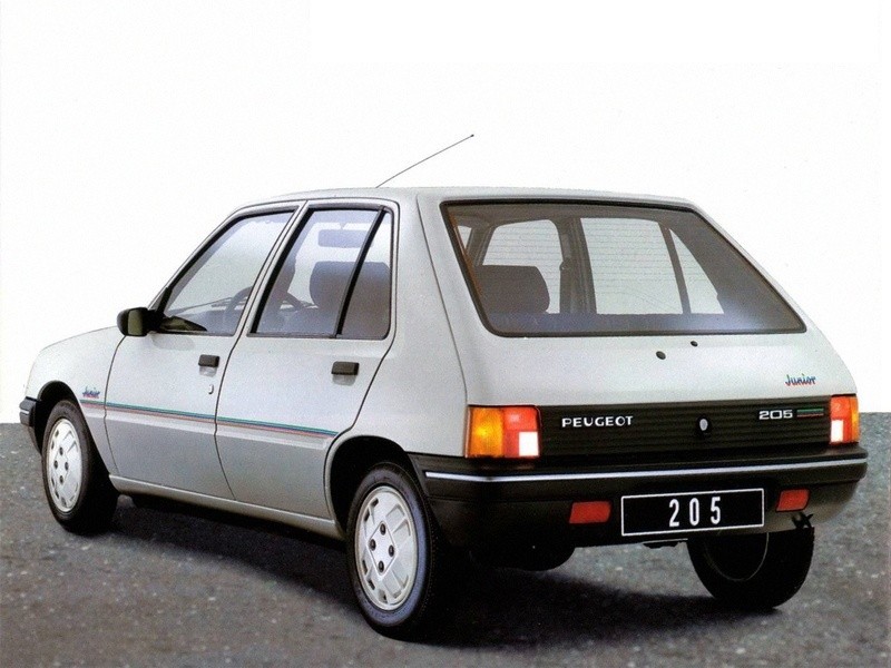 Peugeot 205 photo 36
