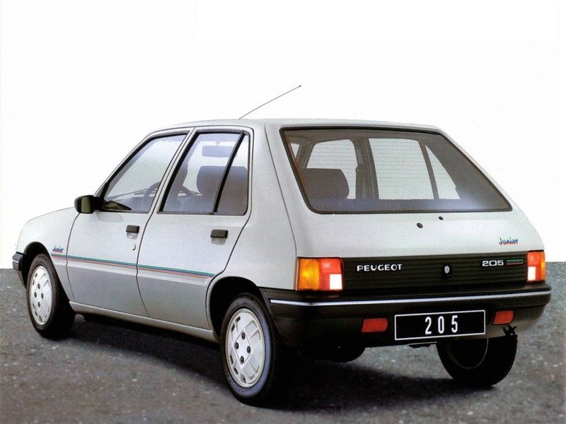 Peugeot 205 photo 3