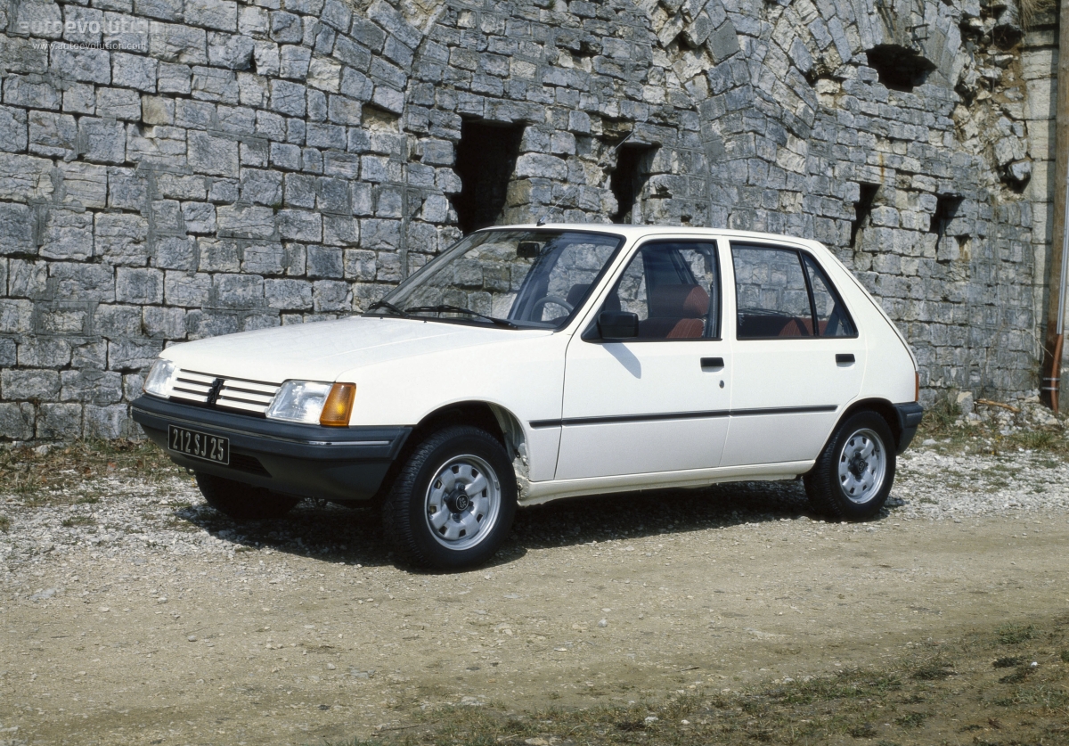 PEUGEOT 205