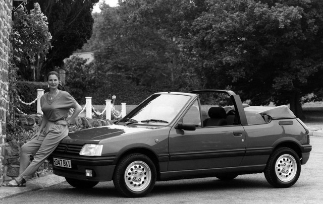 Peugeot 205 Foto 13