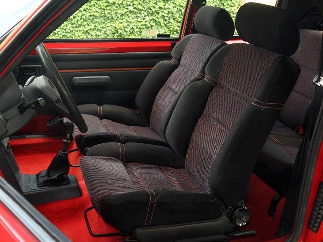 Peugeot 205 photo 61