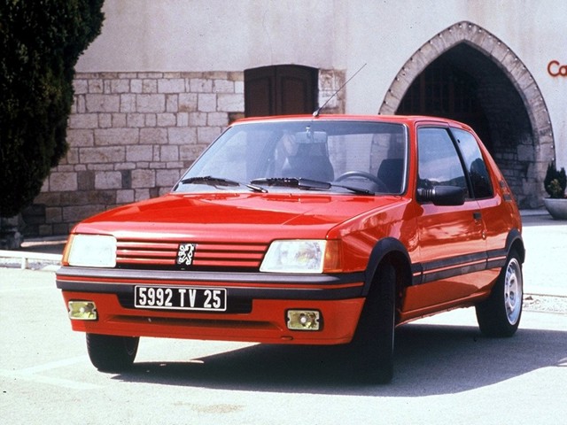 Peugeot 205 photo 9