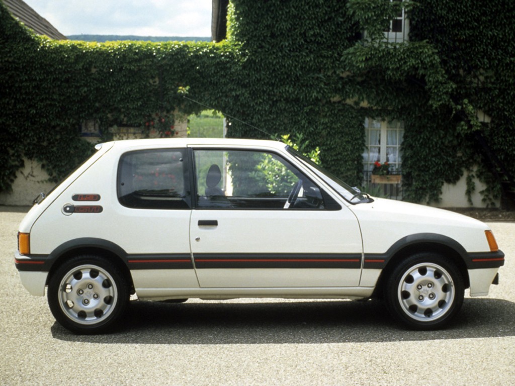 Peugeot 205 photo 11