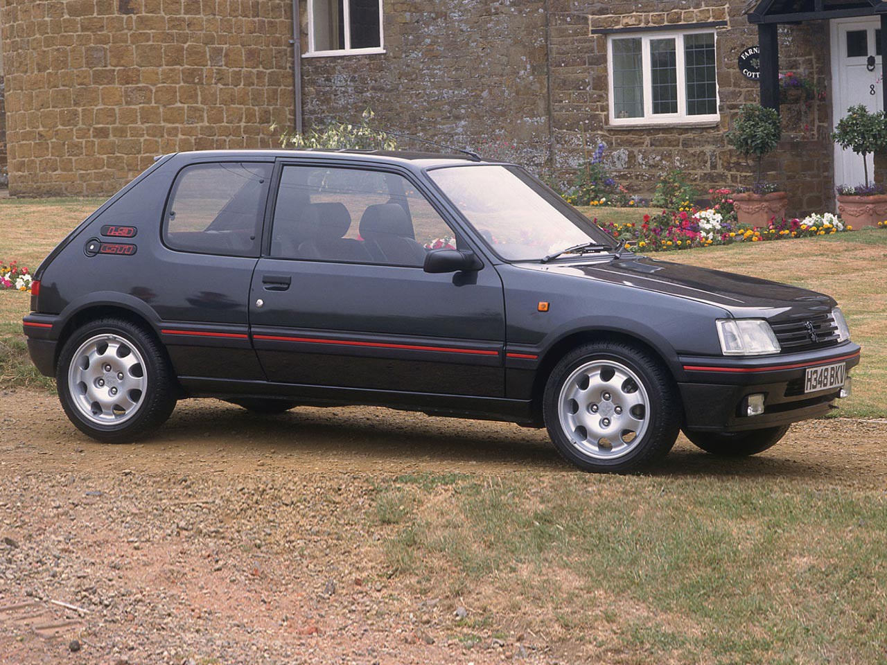 Peugeot 205 photo 14
