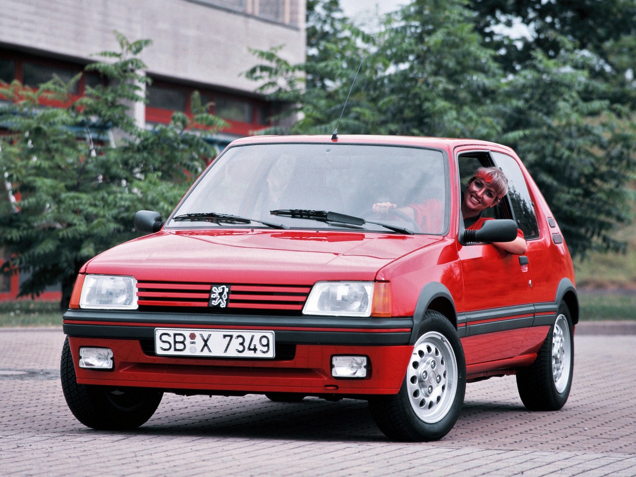 Peugeot 205 photo 16