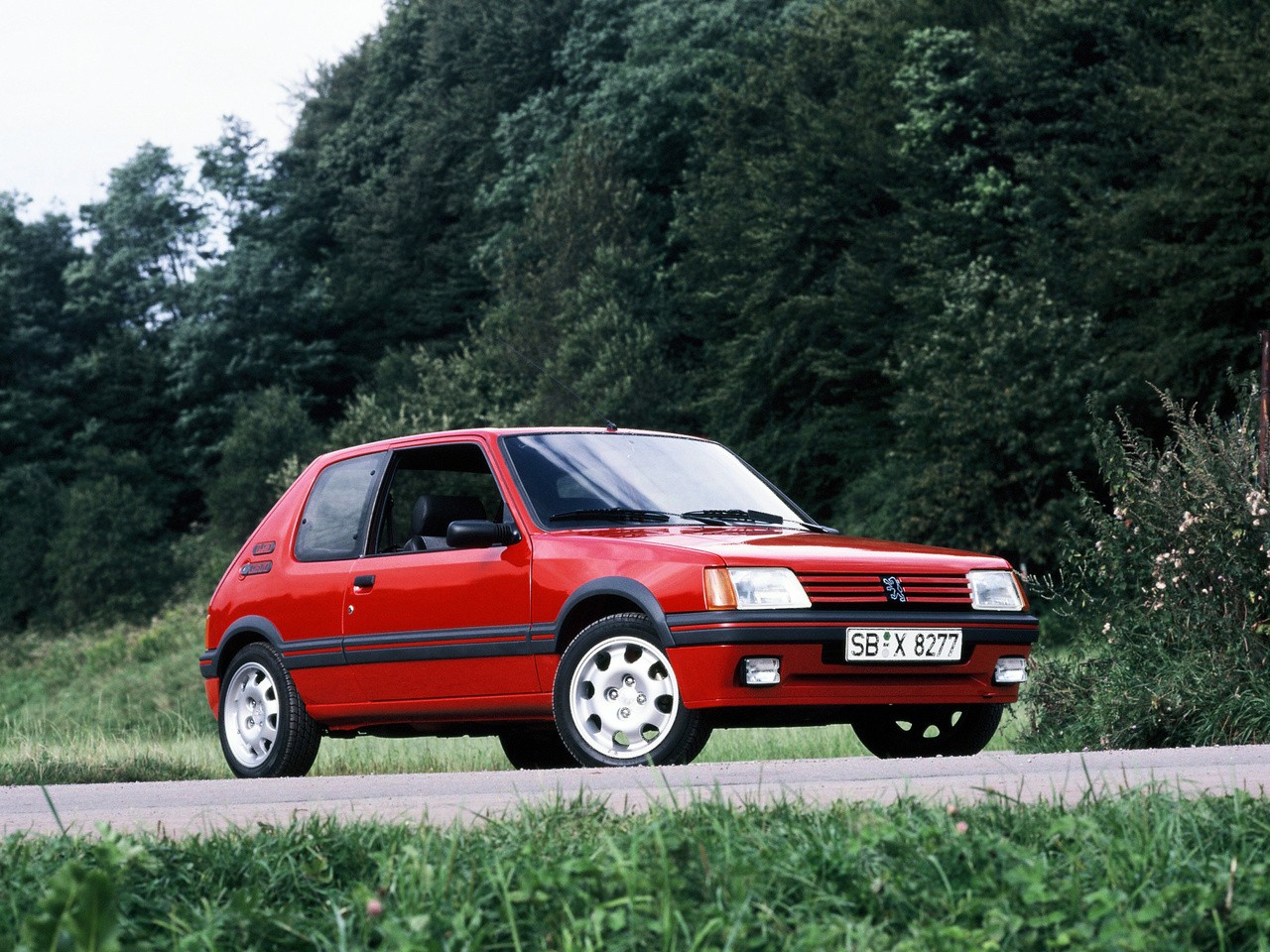 Peugeot 205 photo 17