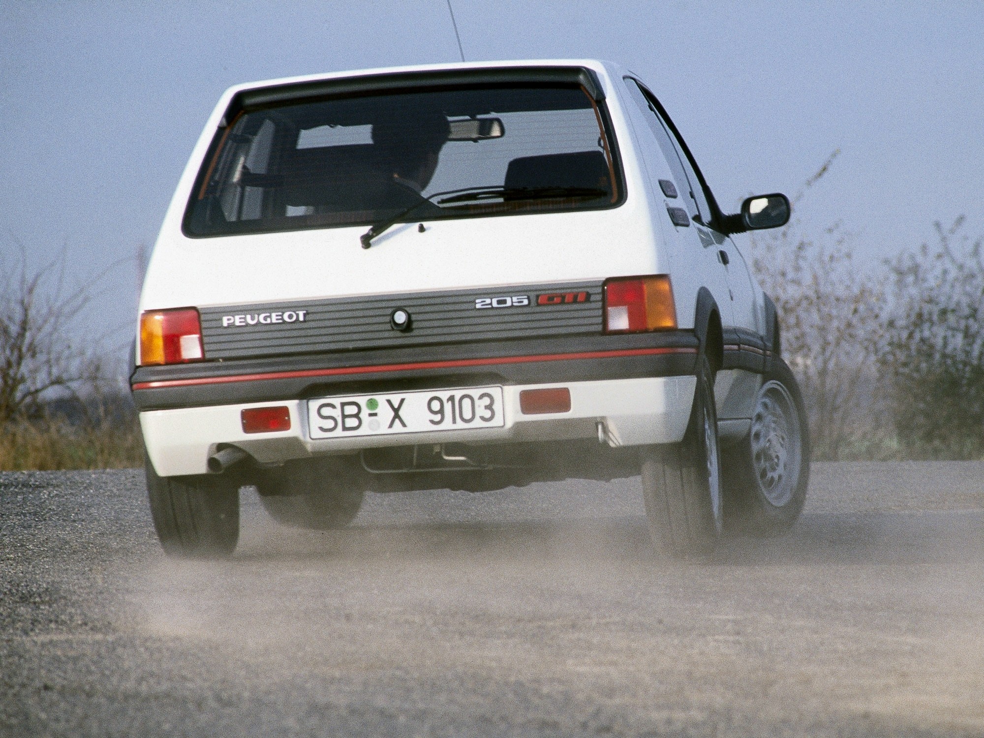 Peugeot 205 photo 24