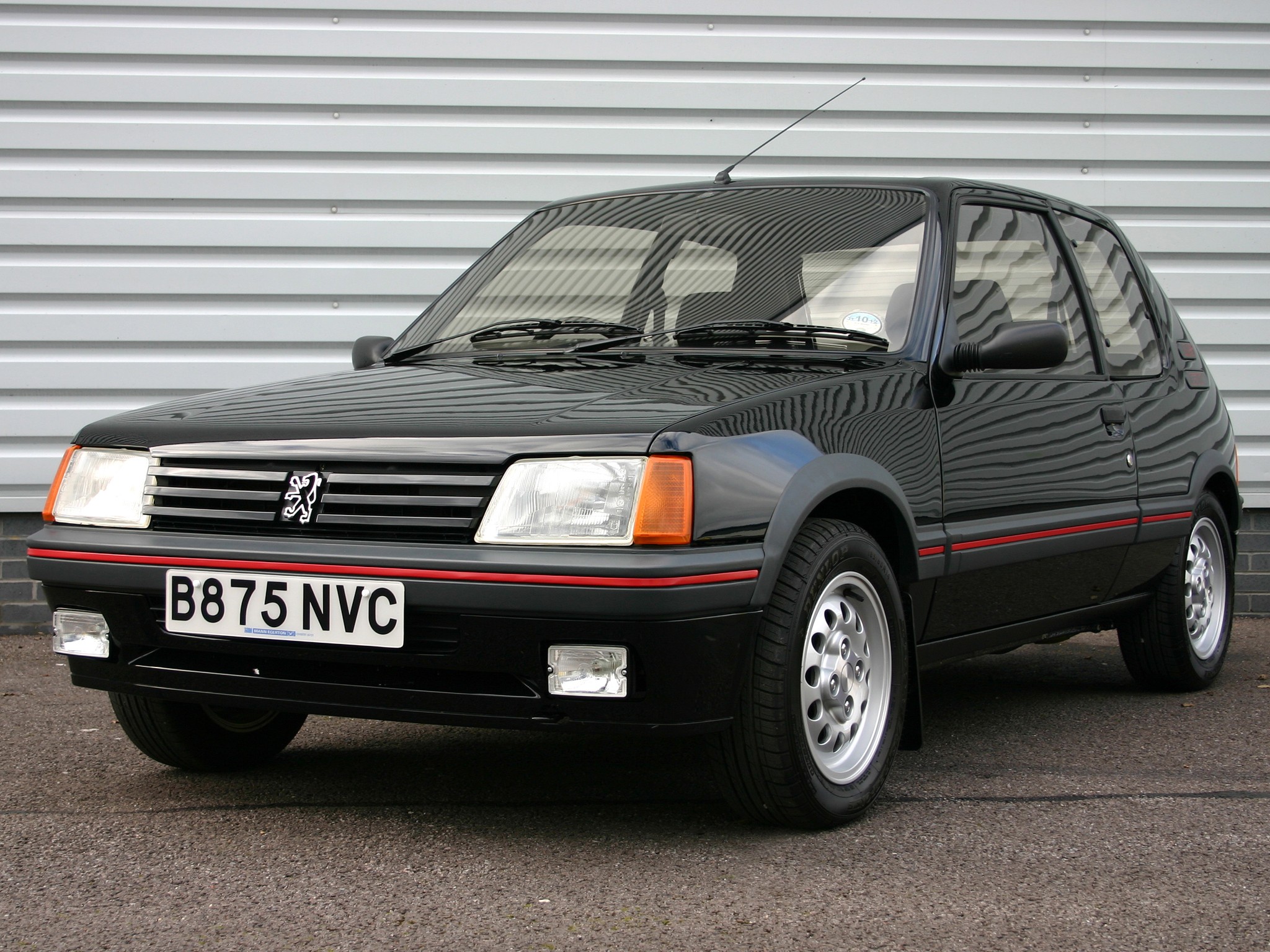 Peugeot 205 photo 35