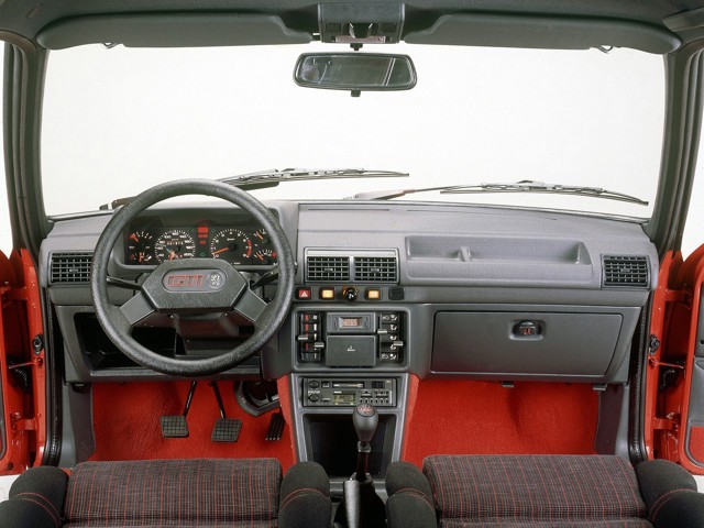 Peugeot 205 photo 57