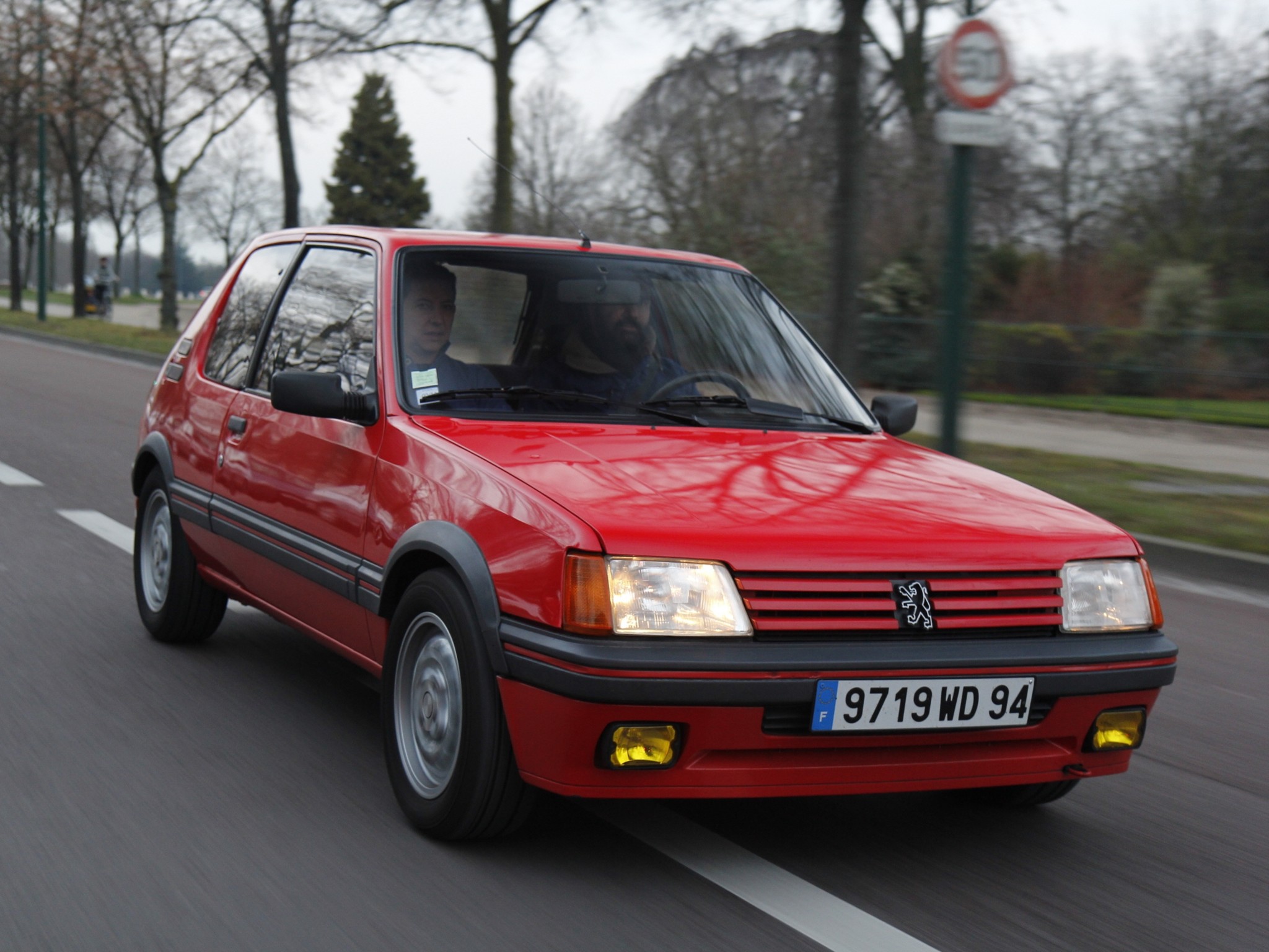 Peugeot 205 photo 51