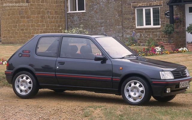 Peugeot 205 photo 1