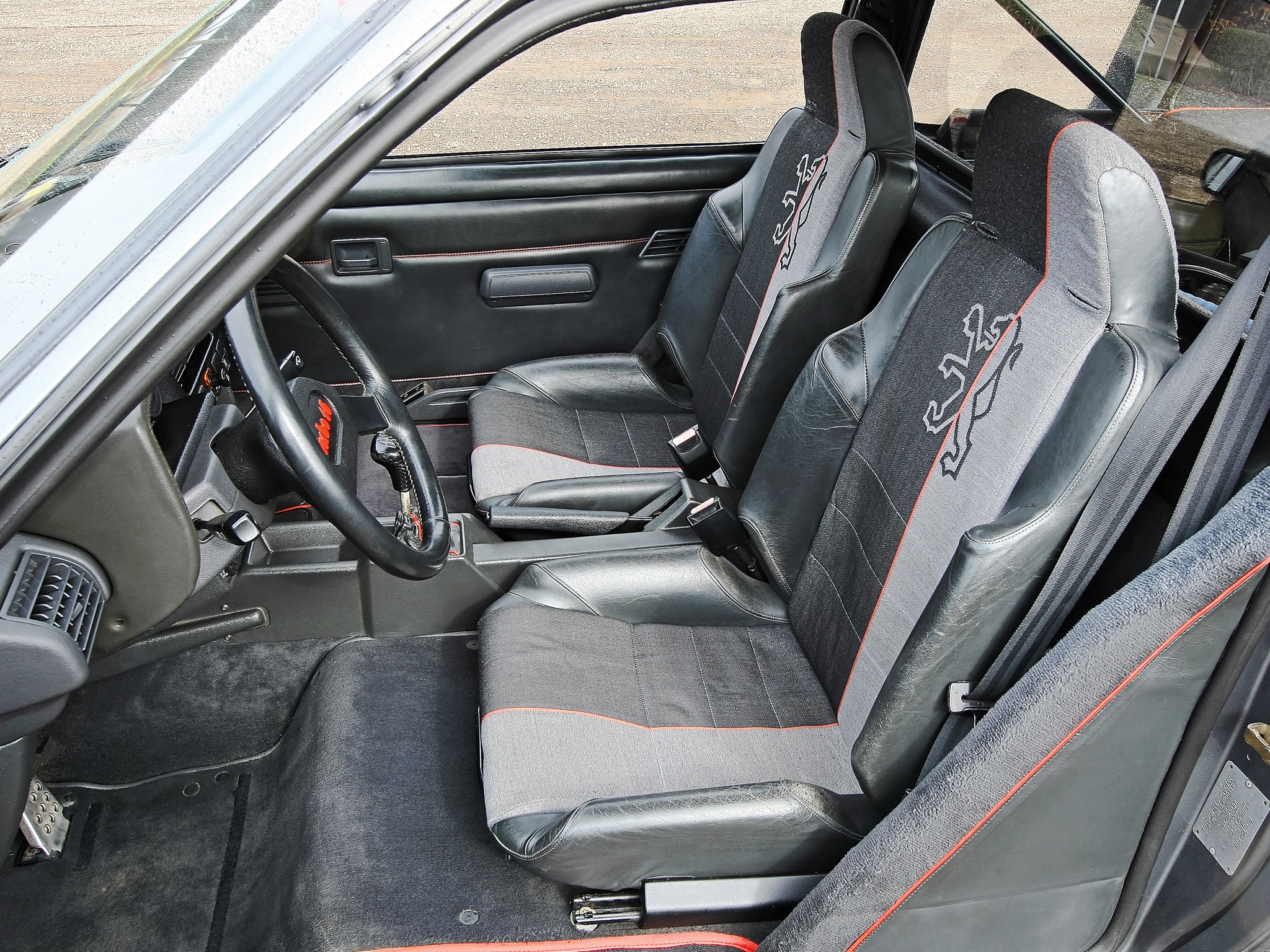 Peugeot 205 photo 25