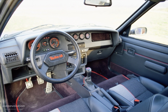 Peugeot 205 Foto 21