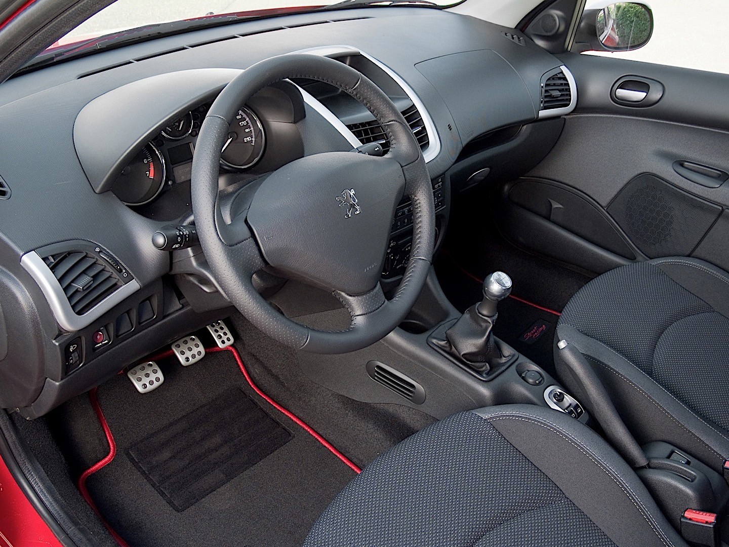 Peugeot 206+ 5 Doors photo 30