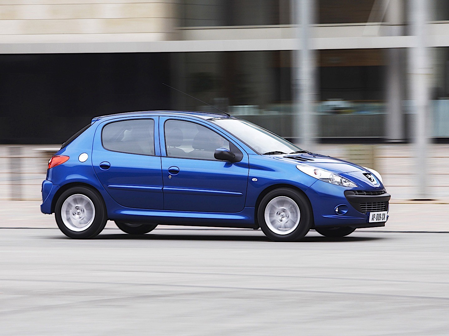 Peugeot 206+ 5 Doors photo 19