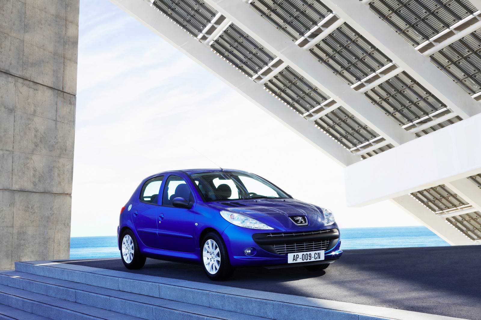 Peugeot 206+ 5 Doors photo 2