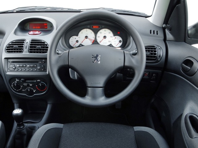 Peugeot 206 3 Doors photo 32