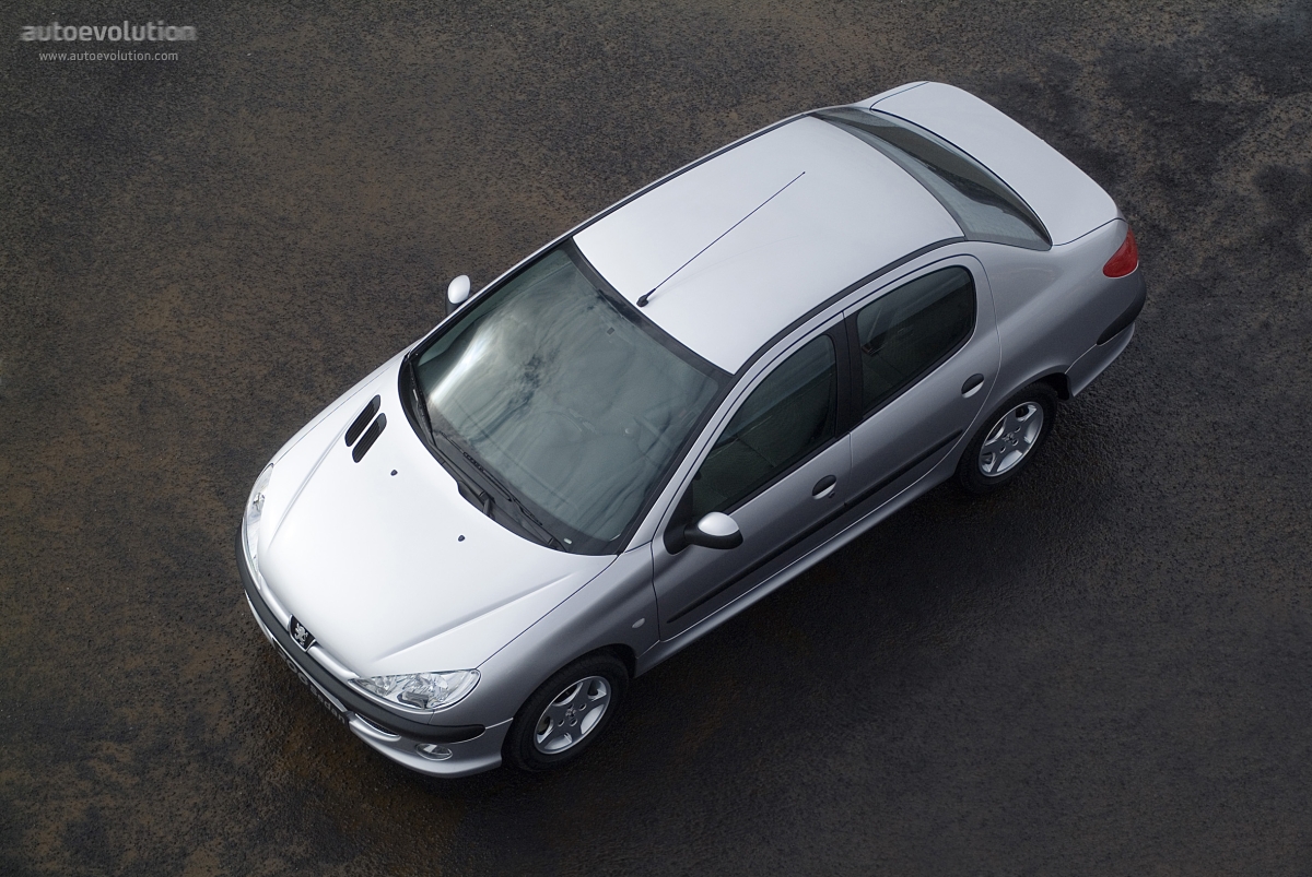 Peugeot 206 Sedan photo 2